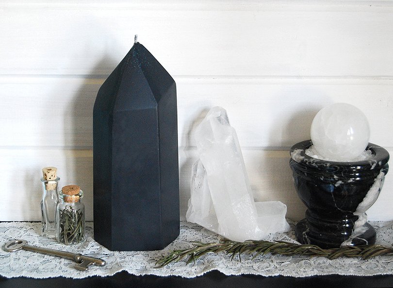 crystal candle - BeyondtheCrystalVeil on etsy