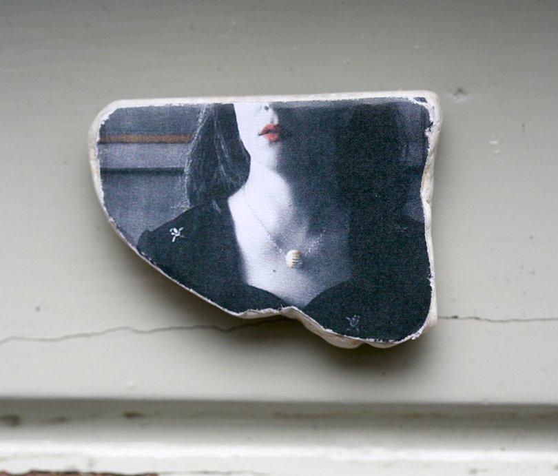 red lips golden globe photostone - Augenblickphoto on etsy